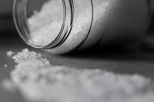 Por qué evitar la sal en el cuidado del cabello: Claves para una melena saludable